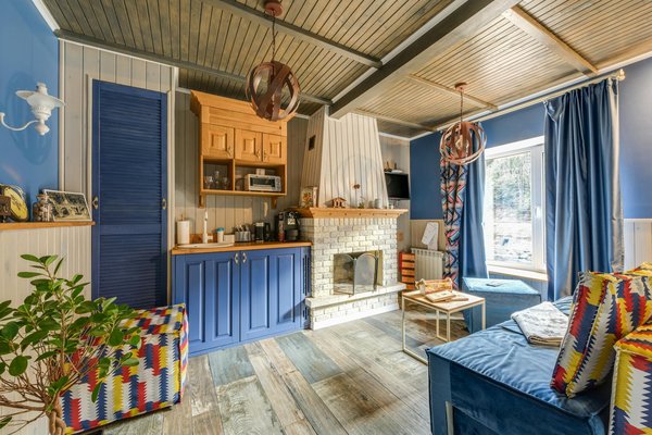 Aménager un espace télétravail confortable dans un petit logement : conseils créatifs et solutions astucieuses